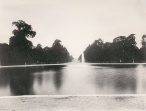 チュイルリー庭園 作： Eugène Atget