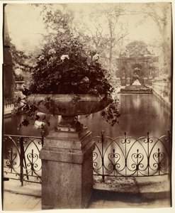 リュクサンブール庭園 作： Eugène Atget