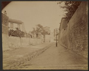 モンマルトル、アブルヴォワール通り 作： Eugène Atget