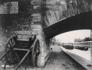 1911年、パリのケデラトゥルネルの角にあるポンデラルケヴェシェ 作： Eugène Atget