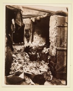の扉 作： Eugène Atget