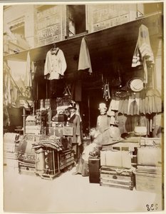 プチ・トゥアール通り 作： Eugène Atget