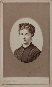 Jane Dieulafoy 1851-1916の肖像、c。 1880年。 作： Eugène Delon