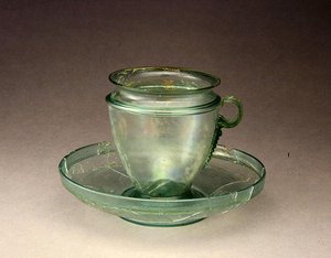 カップ＆ソーサー、紀元後50～100年頃（ガラス） 作： European European