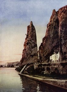 ムーズ川のバヤール岩（写真） 作： European Photographer