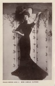 カミーユ・クリフォード（ベルギー生まれの舞台女優）（モノクロ写真 作： European Photographer