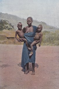 彼女の双子を運ぶDahomeenne 作： European Photographer