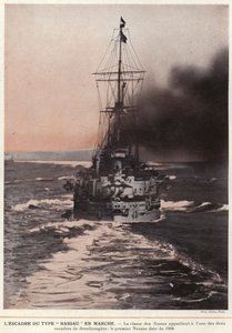 行進する "Nassau "Wing（モノクロ写真）。 作： European Photographer