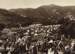 ムレイ・イドリ、巡礼者のキャンプ（モノクロ写真 作： European Photographer