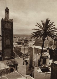 タンジェ、アイサラ・モスクのある街の風景（モノクロ写真 作： European Photographer