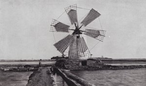 トラーパニ、風車（モノクロ写真 作： European Photographer
