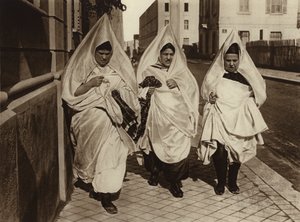 チュニス、ユダヤ人女性（モノクロ写真） 作： European Photographer