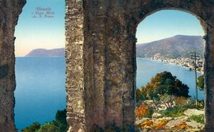 アラッシオの眺め（写真 作： European Photographer