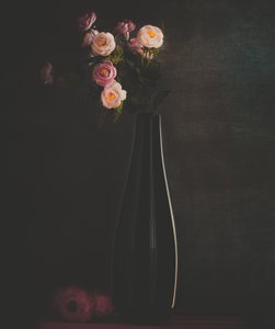  作： 