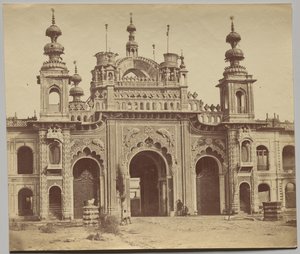 Kasierbagh の偉大なゲートウェイ