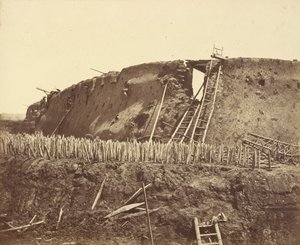 嵐に襲われた直後のタクノースフォートの外観 作： Felice Beato