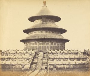 中国の北京市、オクトブで皇帝が年に一度犠牲を払う天壇 作： Felice Beato