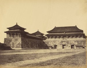 1860年10月29日、ペキンの大帝国冬宮殿 作： Felice Beato