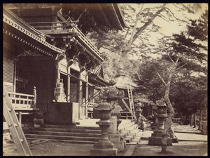 鎌倉八幡宮 作： Felice Beato