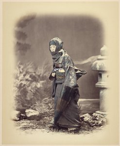 冬のドレスの女 作： Felice Beato