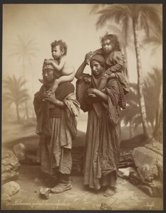 子供を運ぶベドウィン 作： Félix Bonfils