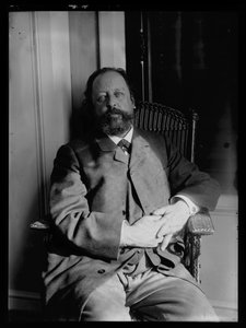 ポール・ヘイゼ（1830-1914）の写真