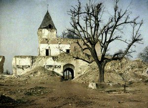 大きく損傷した城、ナポレオン3世がかつて休んだ木、ハム、ソンム、フランス、1917年（オートクローム）