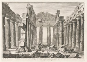 Antichit の北から見た Hexastyle Hypaethral Temple の内部ビュー? ペスト (パエストゥムの古遺物) 作： Filippo Morghen