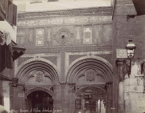 カイロ。 モスク エル アルハール、ドアの詳細、1870 年代。 作： Félix Bonfils