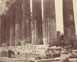 [アテネ、パルテノン神殿のコロネードの詳細]、約。 1870年代。 作： Félix Bonfils