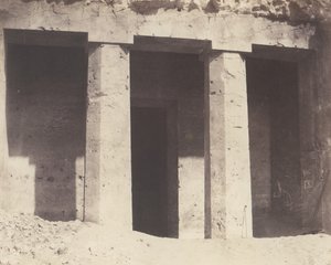 Béni-Haçan、Hypogean Architecture - Tomb of Amonei、1851-52、1853-54 を印刷。 作： Félix Teynard