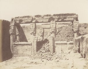Dendera Tentyris, Temple of Athor - Sanctuary Placed at the South-West Angle..., 1851-52, print 1853-54. 作： Félix Teynard