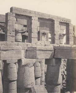 Karnak Thebes、Palace - Hypostyle Hall - Window and Capitals of ...、1851-52、印刷 1853-54. 作： Félix Teynard
