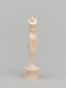 白いポーン、チェスの駒、インド、1820年頃 作： Flora Macdonald Reid