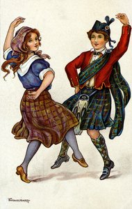 スコットランドの伝統的な衣装を着て踊るカップル。フローレンス・ハーディによるクロモリトグラフ