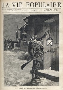 町家の閉ざされた扉の前で、バルダ、銃剣ライフルを全て携え、ランタンを振る兵士がいる。彼の後ろ、鉄十字の近くに、一座の残りのメンバーが到着して合流する。アルフによるLes Francs ShoirersのためのMontegutのイラスト。