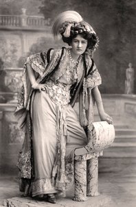 エリザベスファース、女優、1908年。 作： Foulsham and Banfield