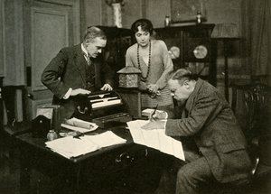 ホーンブロワー降伏、1920年、1928年。 作： Foulsham and Banfield