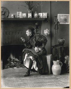 フランシス・ベンジャミン・ジョンストン、自画像（「新しい女性」として） 作： Frances Benjamin Johnston