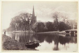 ストラットフォード オン エイボン、エイボンからの教会、186094。 作： Francis Bedford