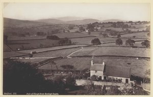 デンビー城から見たクルーイドの谷、186094。 作： Francis Bedford