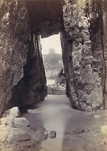 [丘の上の塔の岩の眺め]、1870 年代。 作： Francis Bedford