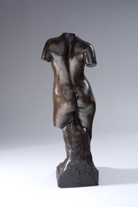 トルソー 作： Francis Derwent Wood