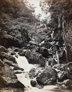 イギリスのダーウェントウォーター近くの川の風景。 作： Francis Frith