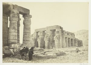 メムノニウム、テーベ、平原、1857年。