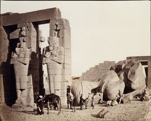 1857年、テーベのエル・クルネのラメセウム。 作： Francis Frith