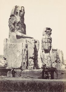 メムノンの像。 テーベの平原、1857年。 作： Francis Frith