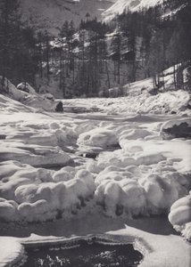 ペニン アルプス: 凍った小川 (白黒写真) 作： Francis Sydney Smythe