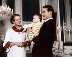 モルジアナは私の保育園物語の本、パブからアリババからのシーンにそれらに沸騰油を注ぐことによって隠された泥棒を殺します。 Blackie＆Son（ブックイラスト） 作： Frank Adams