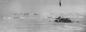 ウィルソンピードモント氷河、連続した氷の崖を示す、c1911、1913 作： Frank Debenham